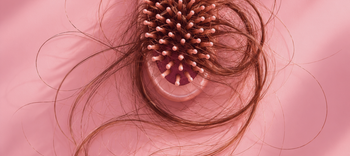 cheveux sur une brosse