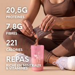 Shaker Minceur Chocolat : 20,5 g de protéines, 7,8 g de fibres et 221 calories par portion, riche en vitamines et minéraux.